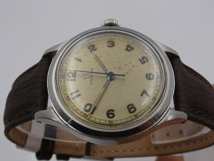 オメガ　WW2 US アーミー　2179/5 1944年　スチール製　手巻き式　Cal30-t2