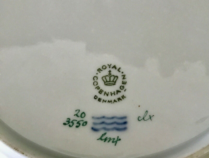 Royal Copenhagen FLORA DANICA Porcelain 8 7/8" Luncheon Plate #3550