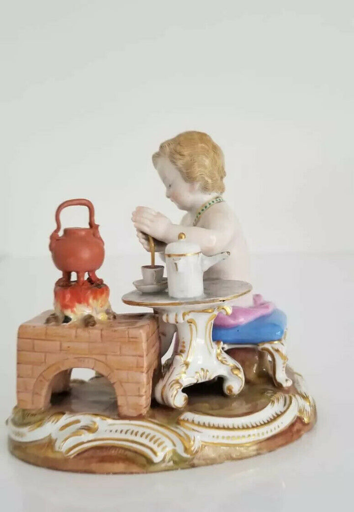 マイセン人形/フィギュリン　チョコレート職人の天使 四大元素シリーズ『火の寓意』ヨハン・ヨアヒム・ケンドラー原型作（1860年ころ）