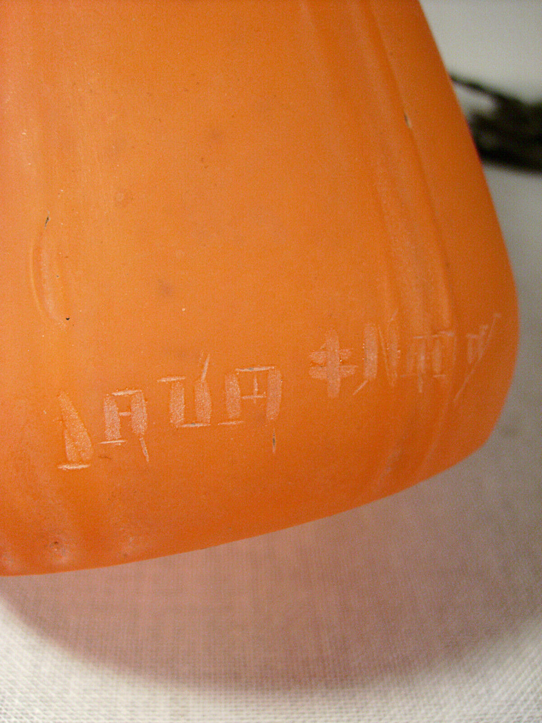 DAUM ☨ NANCY – lampe art déco en fer forgé et tulipe 1925/1930