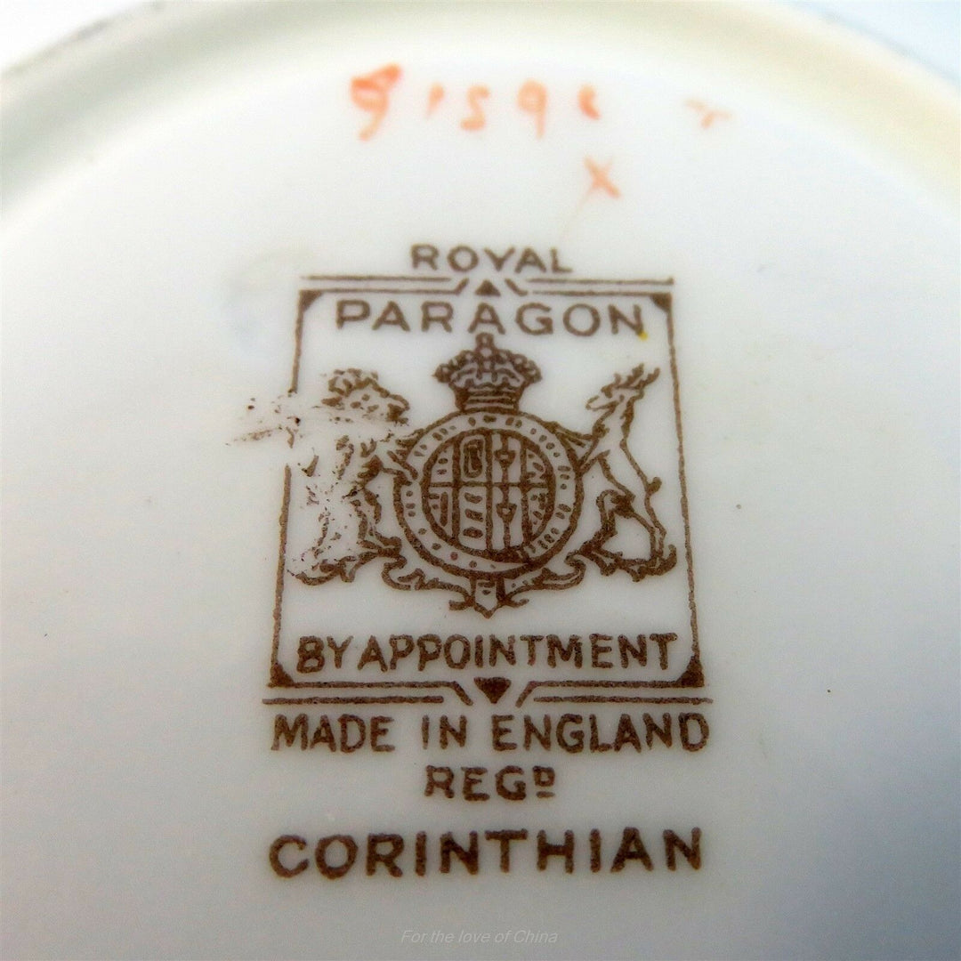 パラゴン　手描きのグリーン・コリンチアンのデミタスカップ&ソーサー