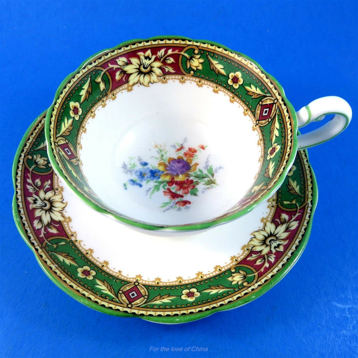 パラゴン　スターマーク付きグリーン＆バーガンディと花模様のカップ&ソーサ