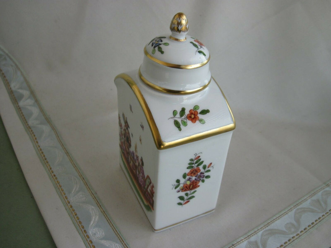 Schöne Meissen Teedose mit vielen Indischen Blumen und Chinoi-Malerei