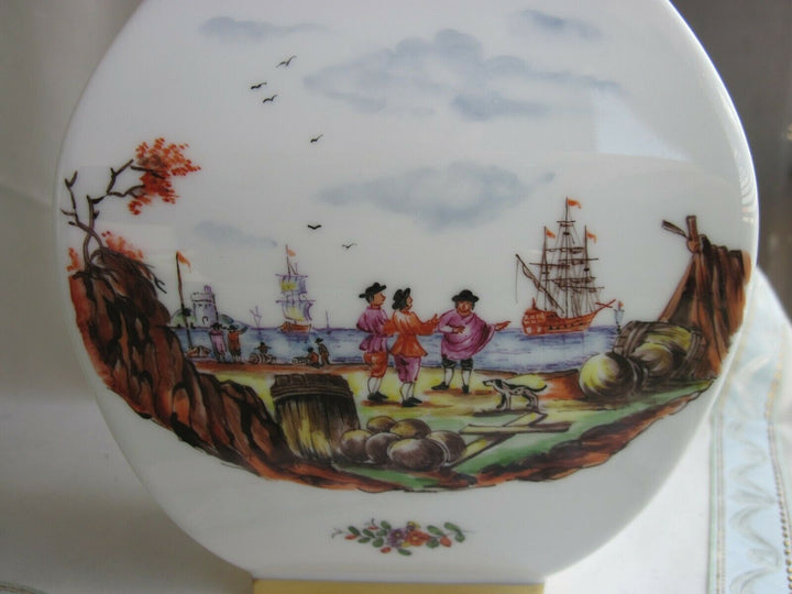 Schöne große Meissen Vase mit Chinoiserie und Gold