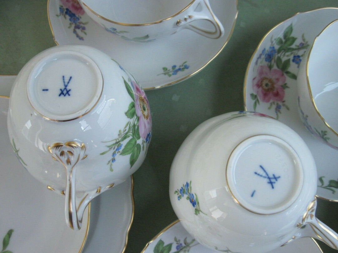Schönes großes Meissen Kaffee-Service mit vielen Blumen und Gold