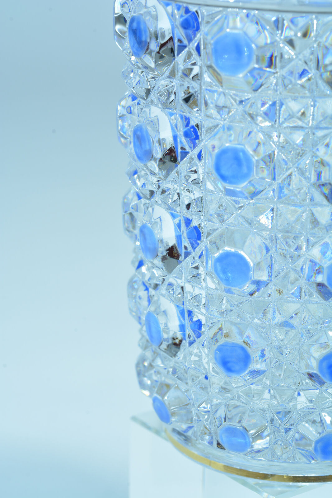 Gobelet verre de service cristal Baccarat Diamants Pierreries doublé bleu / or