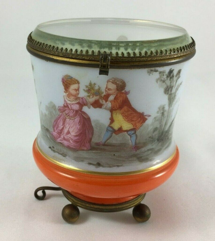 Sweet Box IN Opaline Baccarat Decorated With Romantic Feet Ball XIX ° #H483
