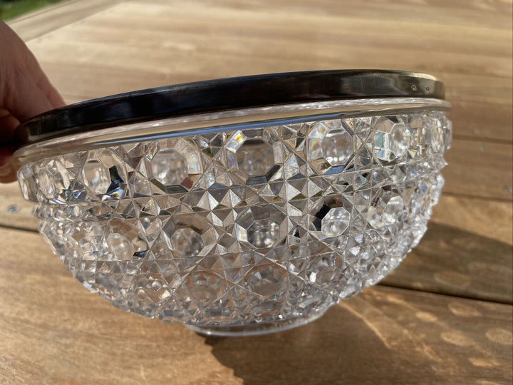 saladier baccarat Christal Motif Pointe de Diamant. Bordure Argent