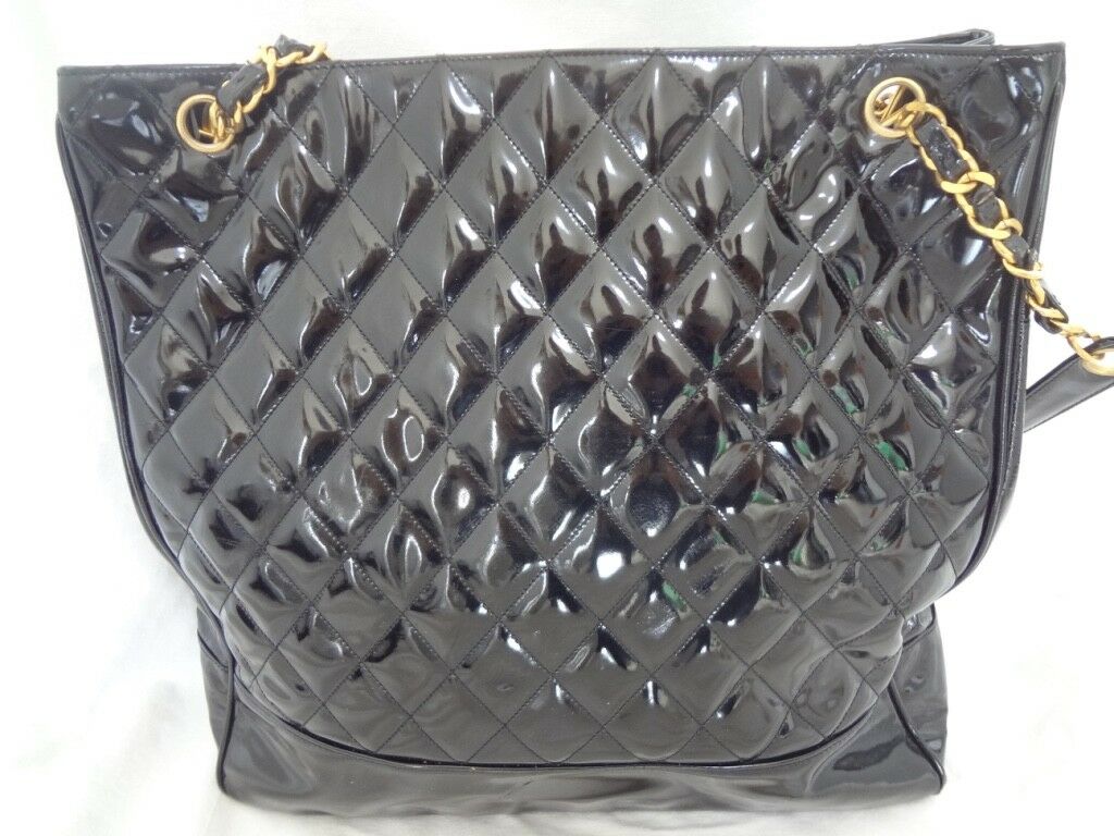 AUTH CHANEL BLACK PATENT SHOULDER TOTE BAG