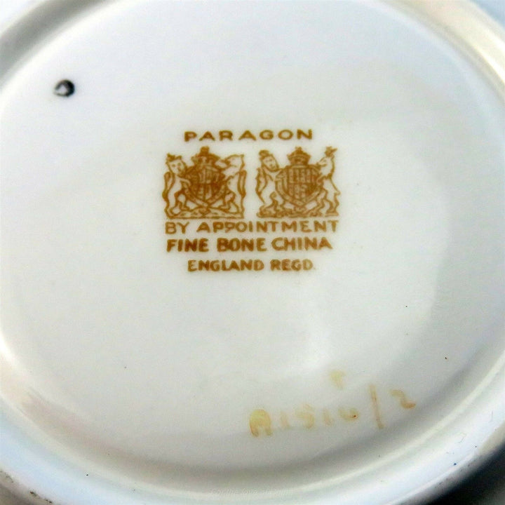 パラゴン　優しいイエローとフローラルブーケのカップ&ソーサー