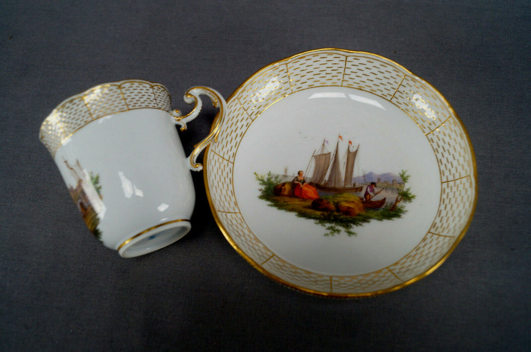 Meissen Hand Painted Courting Couple Boats Castle & Gold Chocolate Cup C. 1740