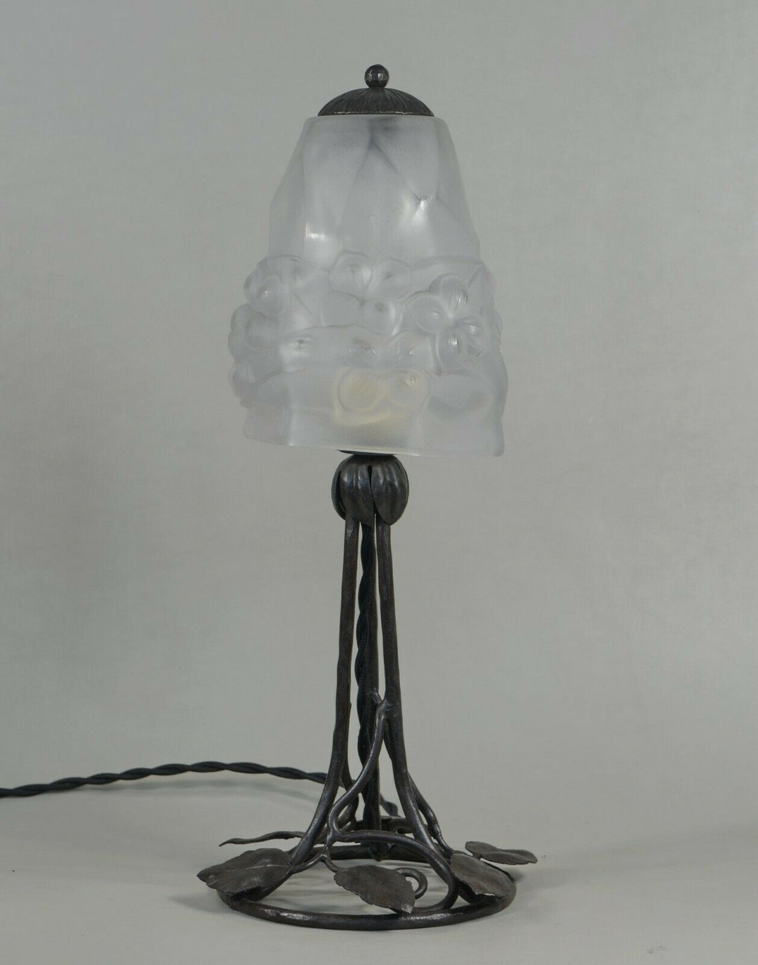 DEGUÉ roc : FRENCH 1930 ART DECO LAMP . wrought iron ..............