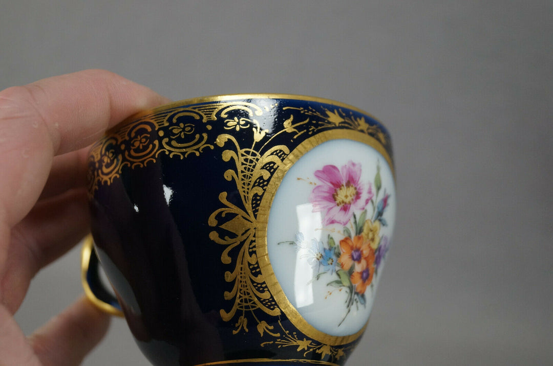 KPM Berlin Hand Painted Floral Floral Cobalt & Gold Tea Cup & Saucer E