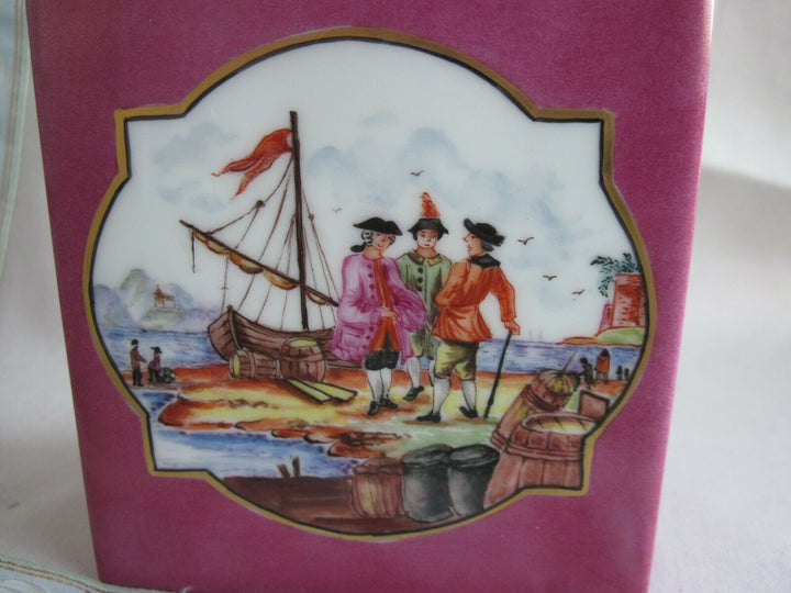 Schöne Meissen Teedose mit vielen Indischen Blumen und Handels-Szenen