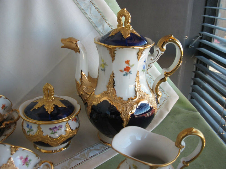 マイセン、Bフォームコーヒーセット、花々と金彩 – アンティーク