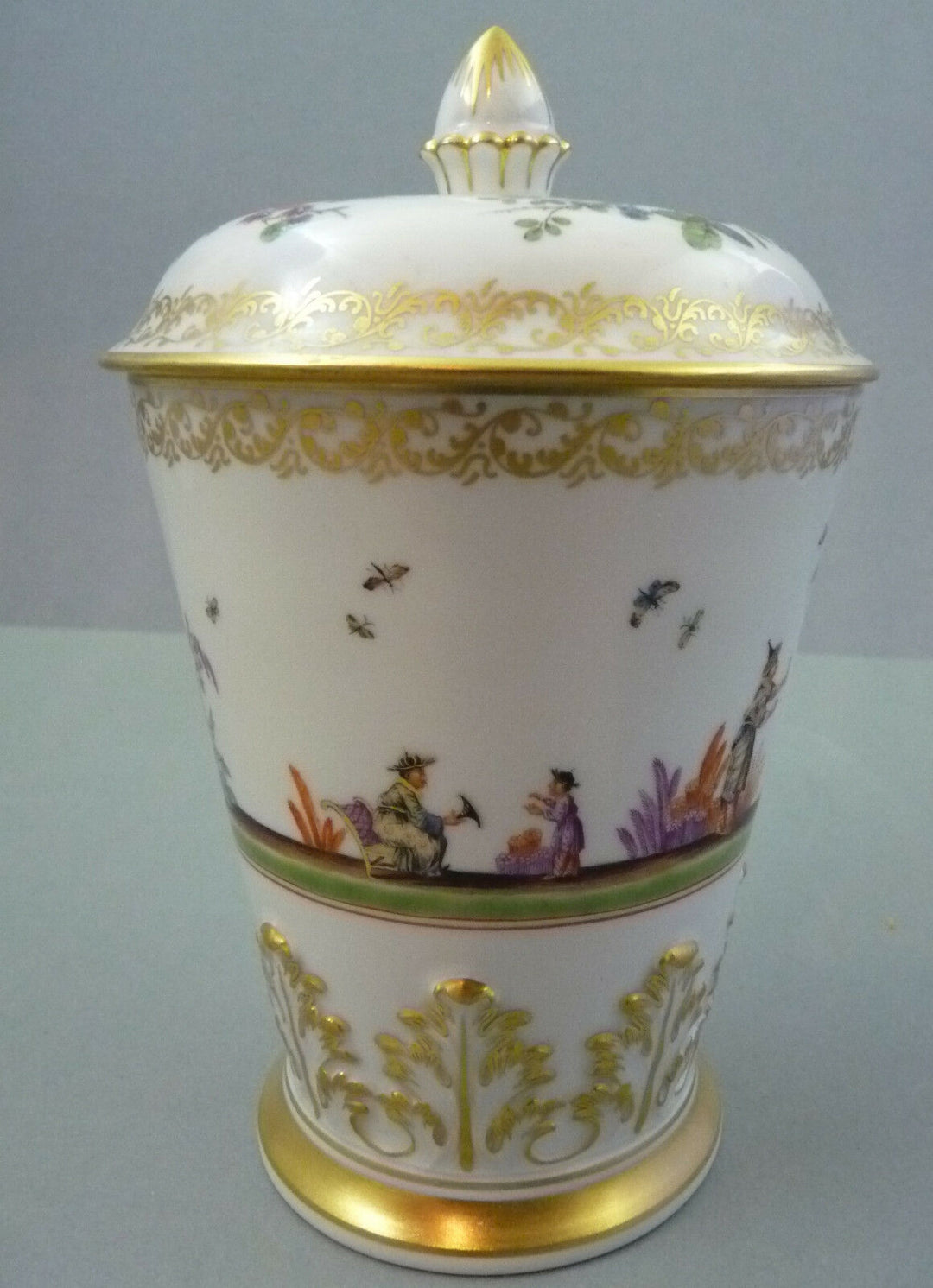 NP 18.400,--€ Deckelpokal Chinoserien umlaufend Hoeroldt 1.Wahl TOP Meissen