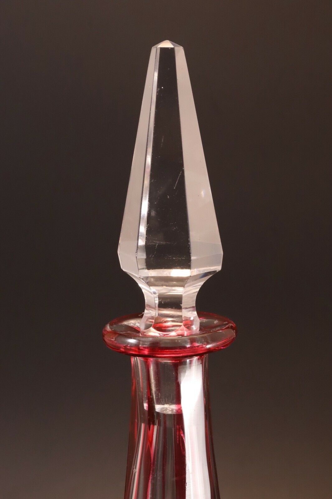 Carafe Baccarat cristal double Overlay taillé Lagny decanter vin du Rhin rubis