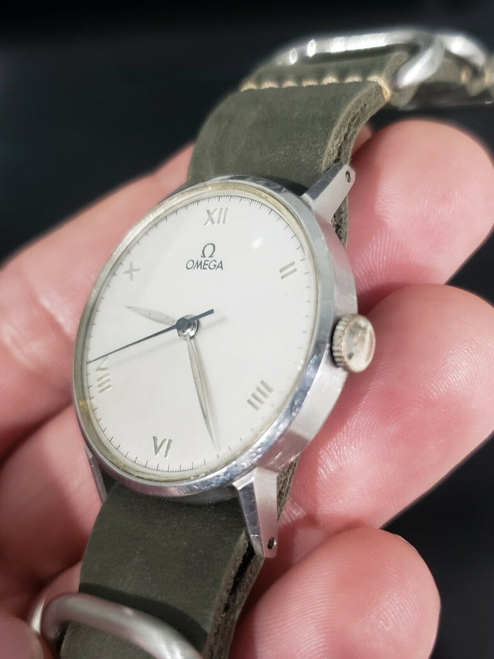 Rare Omega WW2 Military Men Roman Dial Vintage Watch Ref. 2220 /2 Cal. 30T2 SCPC