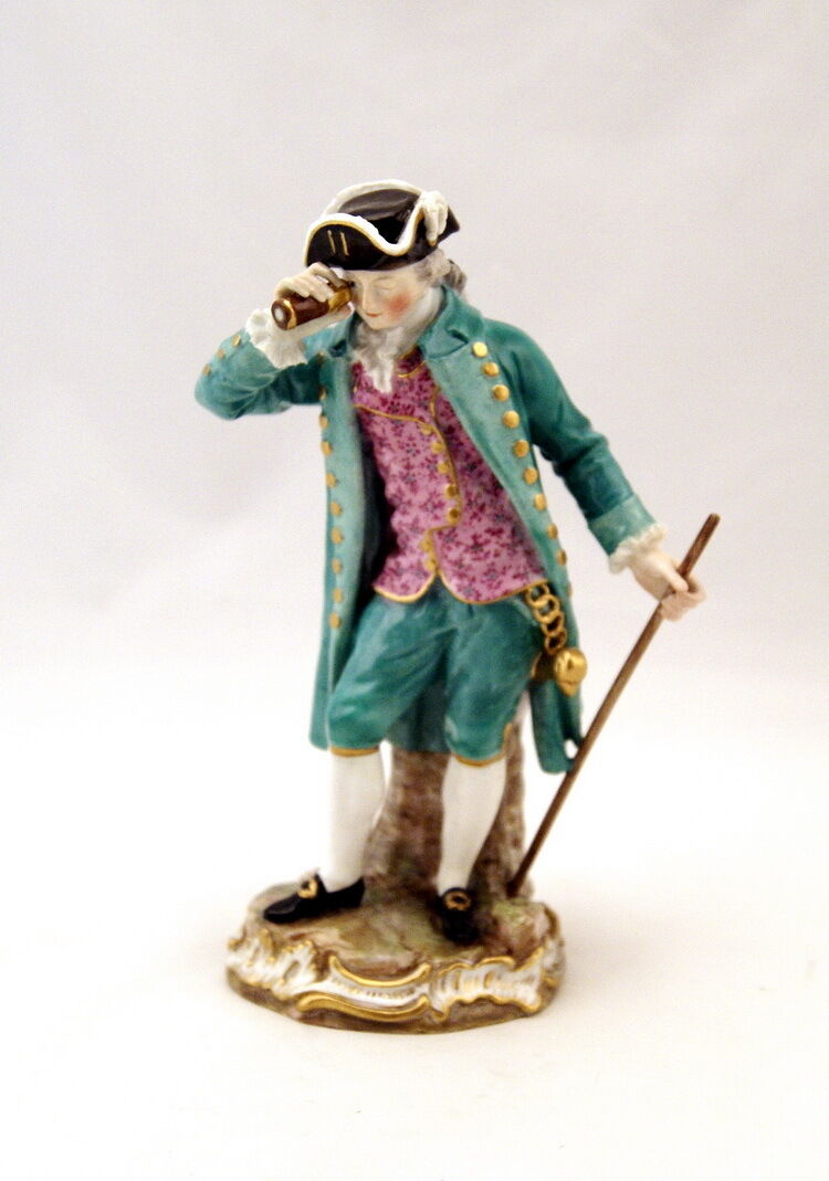 SELTENE MEISSEN FIGUR KAPITÄNS MIT FERNGLAS CAPTAIN WITH SPYGLASS MNR:D65 UM1830