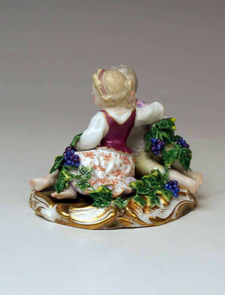MEISSEN マイセン FIGUR KINDER WEINTRAUBEN CHILDREN WITH WINE GRAPES MNR: S94 UM 1860