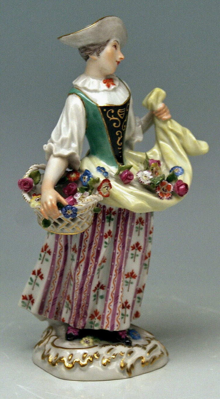 MEISSEN マイセン FIGUR GÄRTNERIN KORB MIT BLUMEN KÄNDLER SERIES GARDENERS MNR: 2779