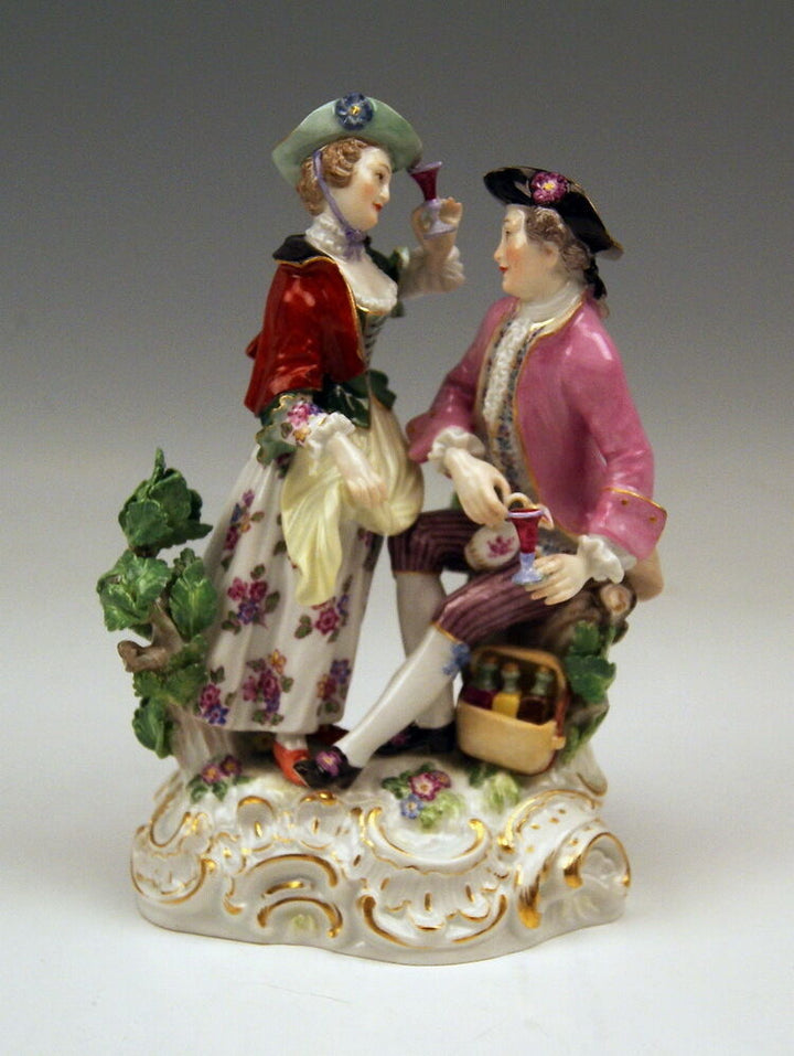 MEISSEN FIGUR GRUPPE LIEBESPAAR DER GESCHMACK COUPLE BEING BUSY MNR:2980 UM 1870