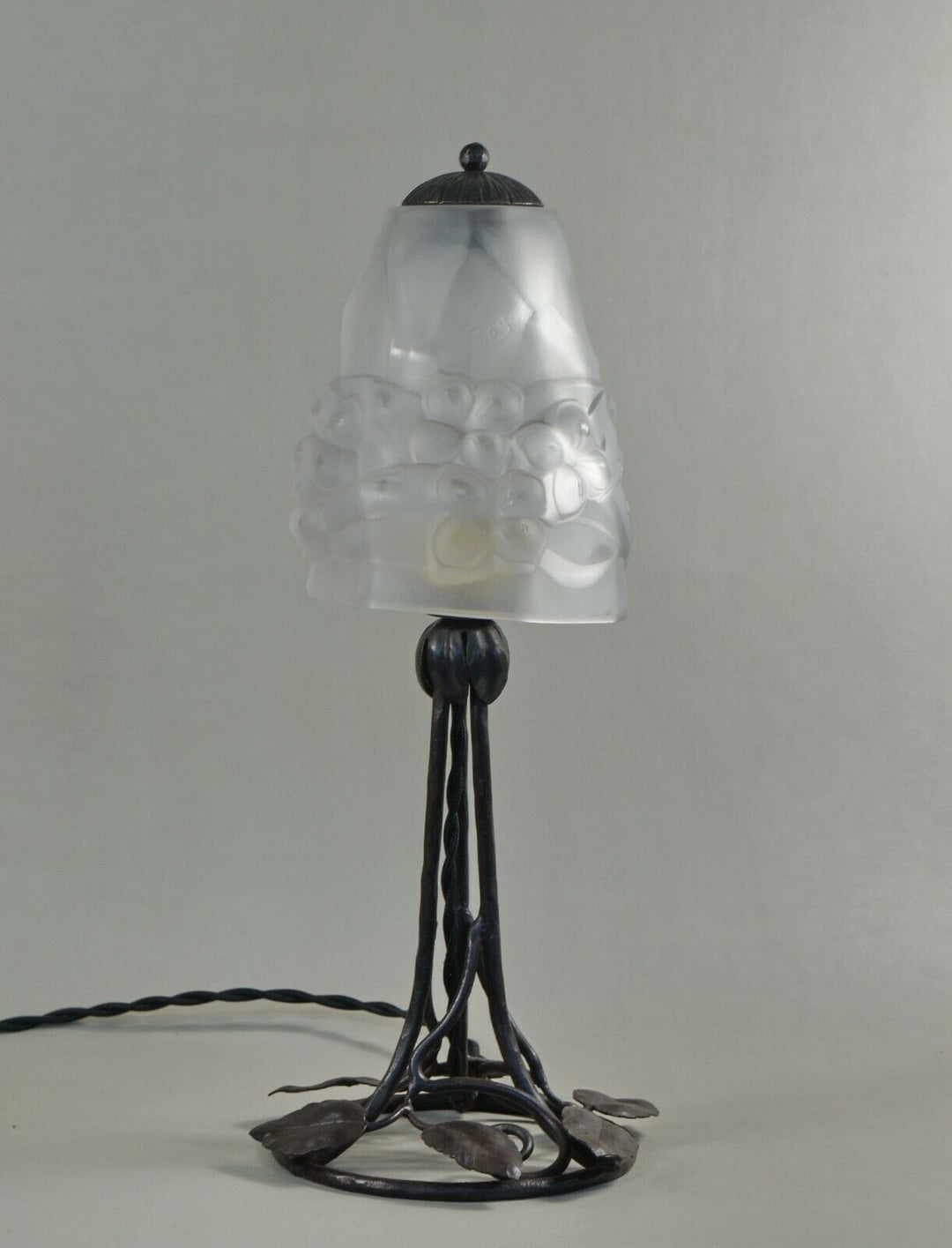 DEGUÉ roc : FRENCH 1930 ART DECO LAMP . wrought iron ..............