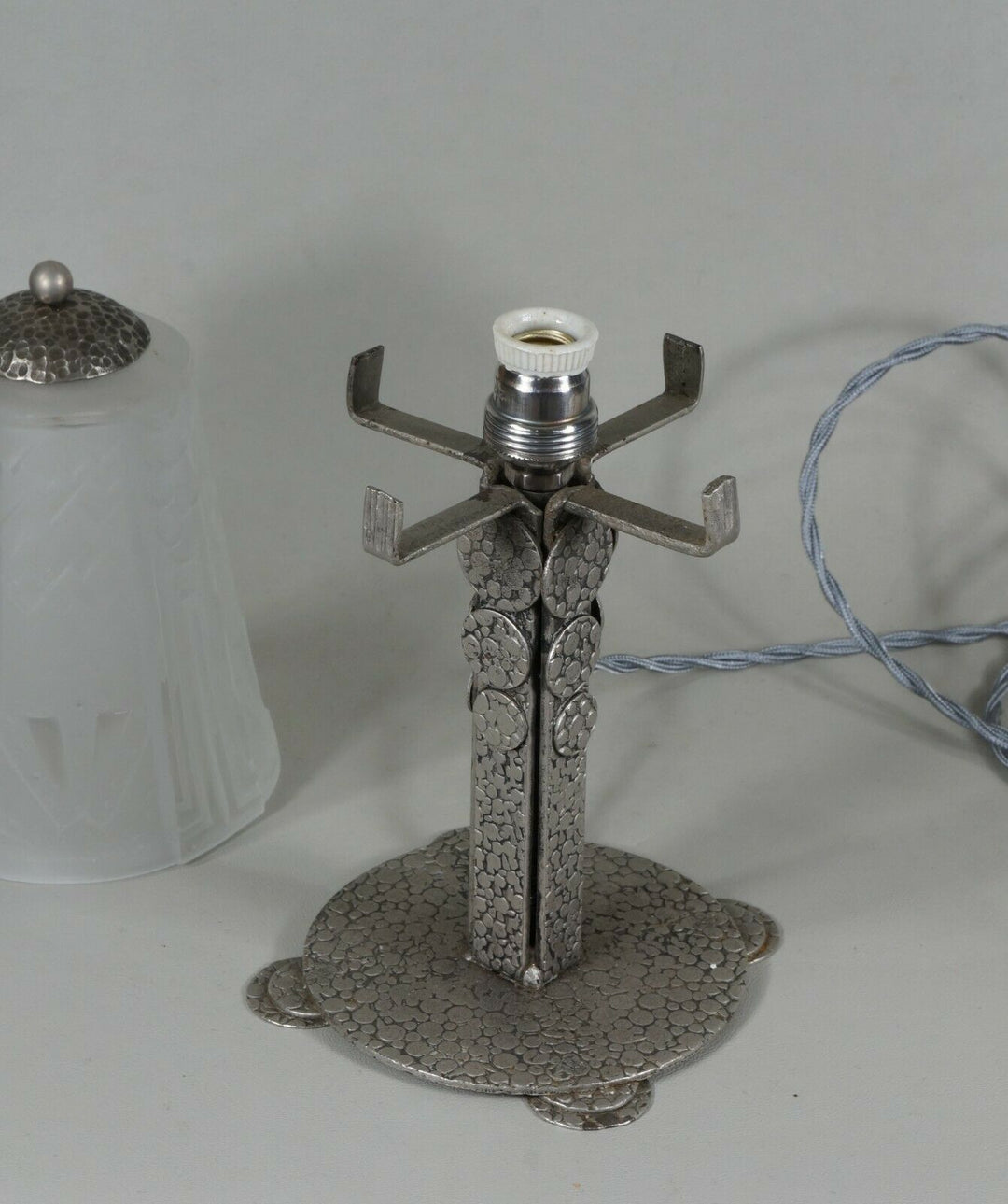 LOUIS RAVAUD & MULLER FRERES : French 1930 art deco lamp ........... France 1925