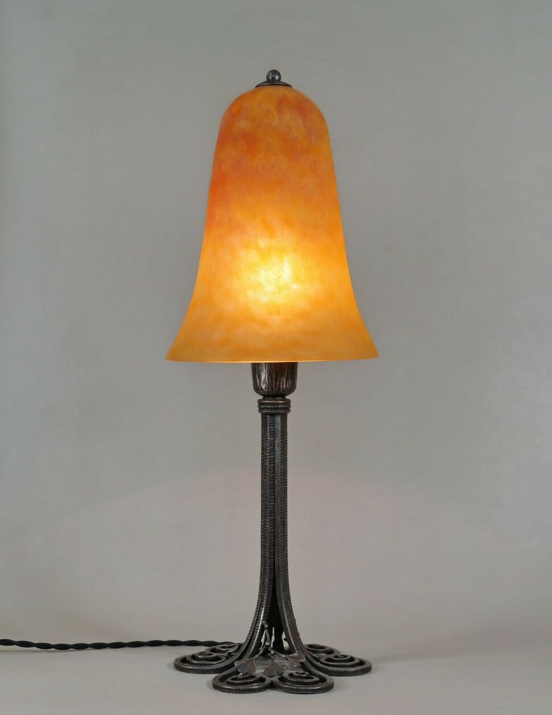 EDGAR BRANDT & DAUM : A LARGE 1925 FRENCH ART DECO LAMP .......... 1930 France
