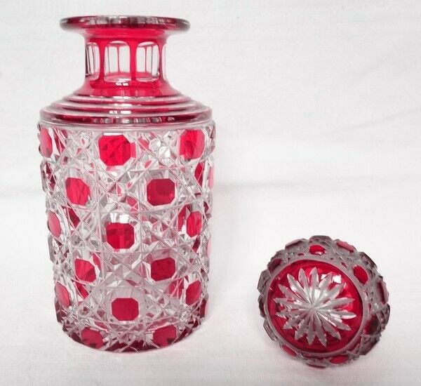 Toilet bottle in crystal Baccarat, model pontarlier diamonds precious stones