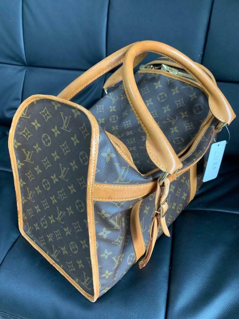 AUTH LOUIS VUITTON MONOGRAM SAC Chien ４0 Dog Pet Carrier Bag Purse Travel LV23