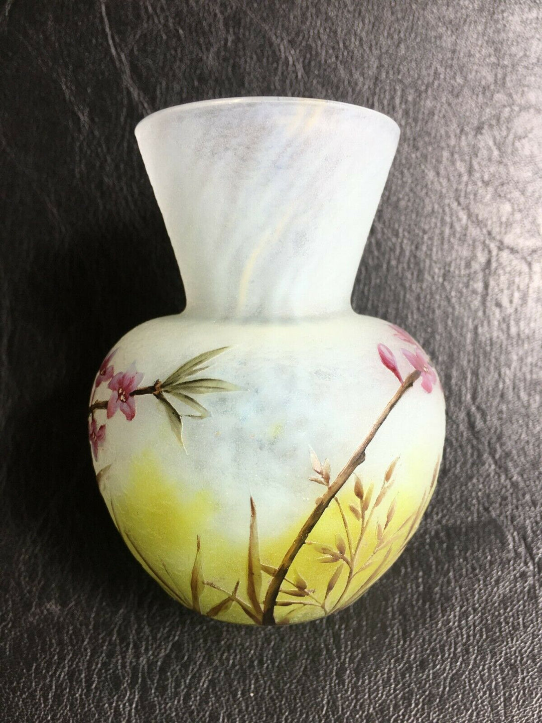 ドーム兄弟（ドームナンシー）沈丁花のコロン型花瓶