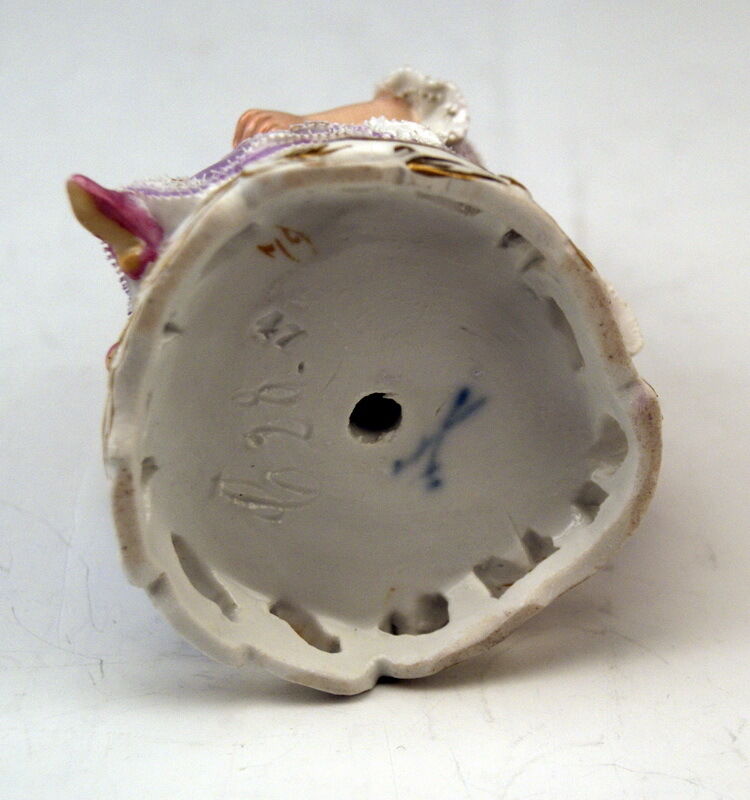 MEISSEN FIGUR MÄDCHEN AM SESSEL ZWIRNWINDE M.V.ACIER MNR: C28 UM 1860