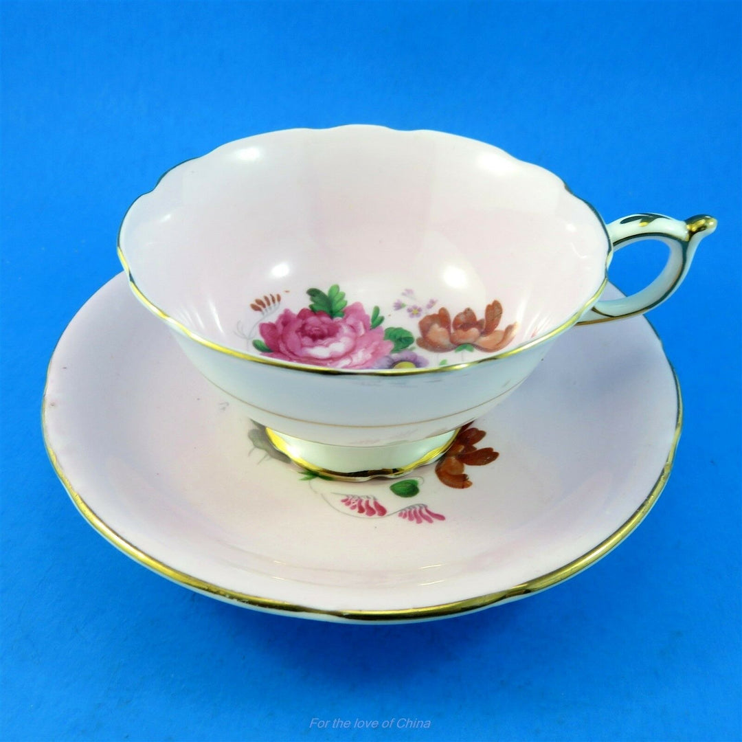 パラゴン　ライトピンク地に煌めくフローラルブーケ　カップ&ソーサー