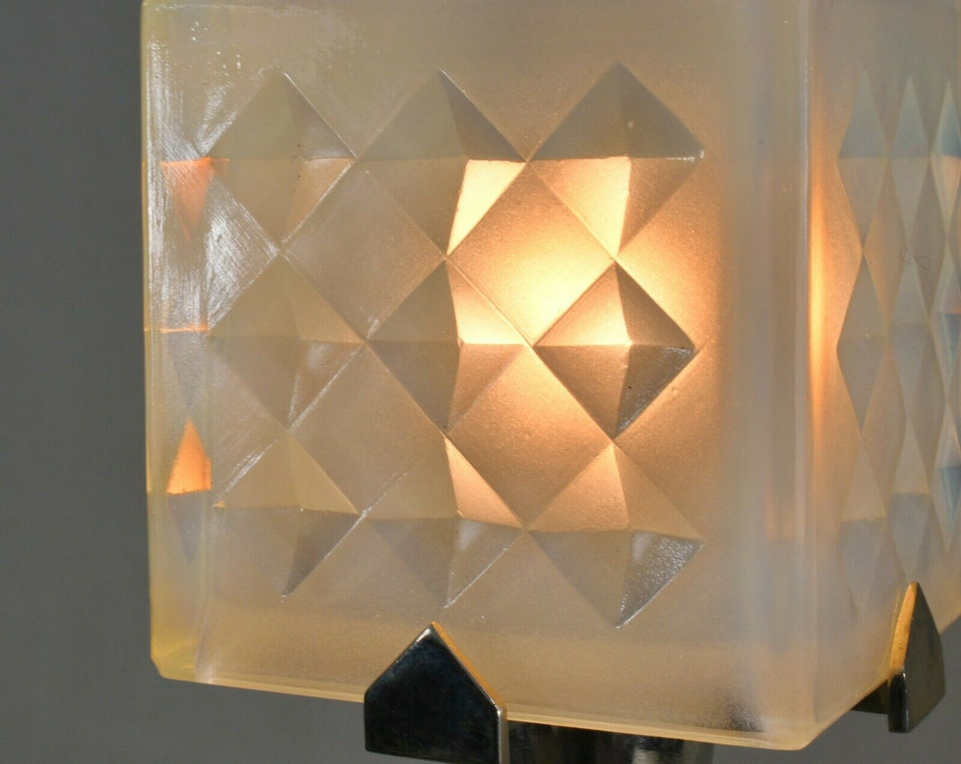 シモネ兄弟　乳白色のアールデコランプ　フランス製　1925年　1930年