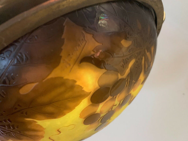 Early 20TH CENTURY d’argental French Cameo Art Glass Suspension Luminaire- afficher le titre d'origine