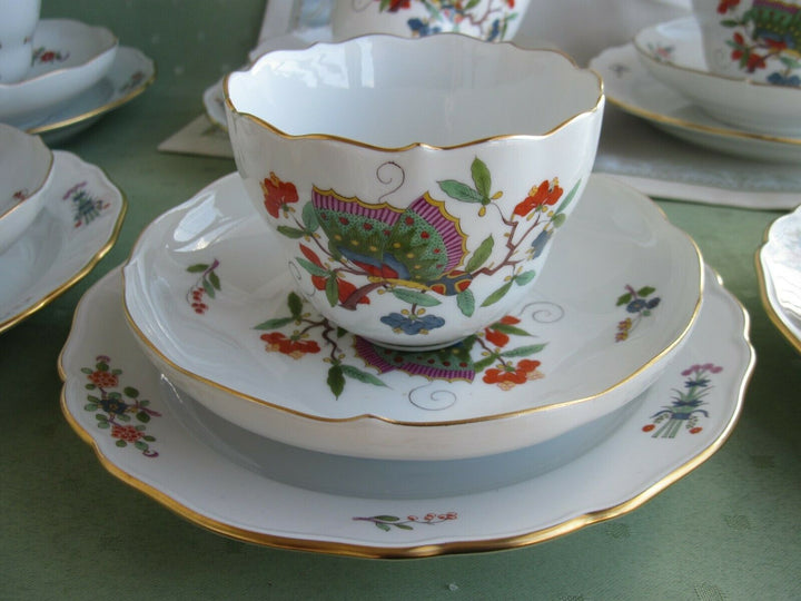 Schöne Meissen Sammeltasse in Dekor Japanischer Schmetterling