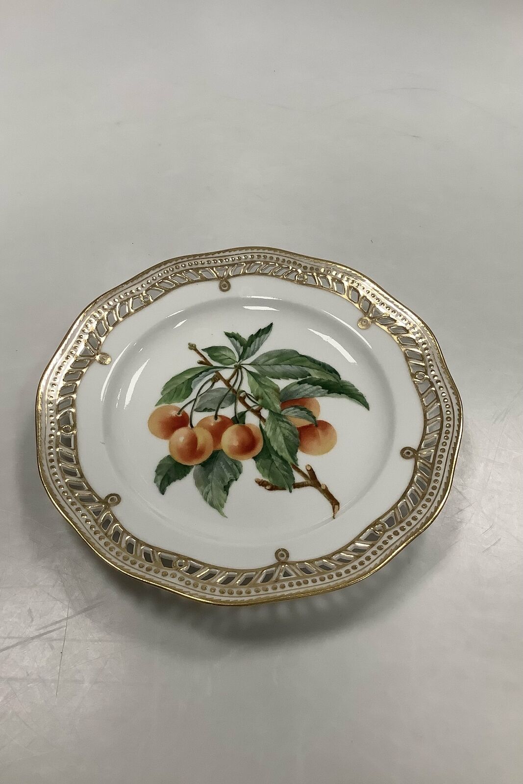 Royal Copenhagen Flora Danica Fruit Plate No 429/3584