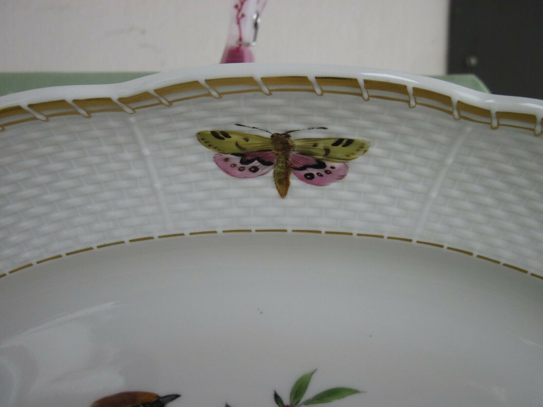 Schöne große Meissen Vorlege-Platte mit Vogel-Dekor und Insekten-Malerei