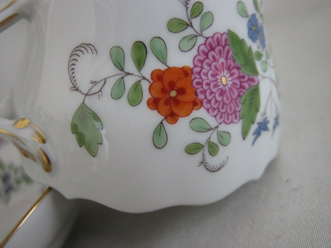 Schöne Meissen Moccatasse mit Indischen Blumen, Garbenmuster