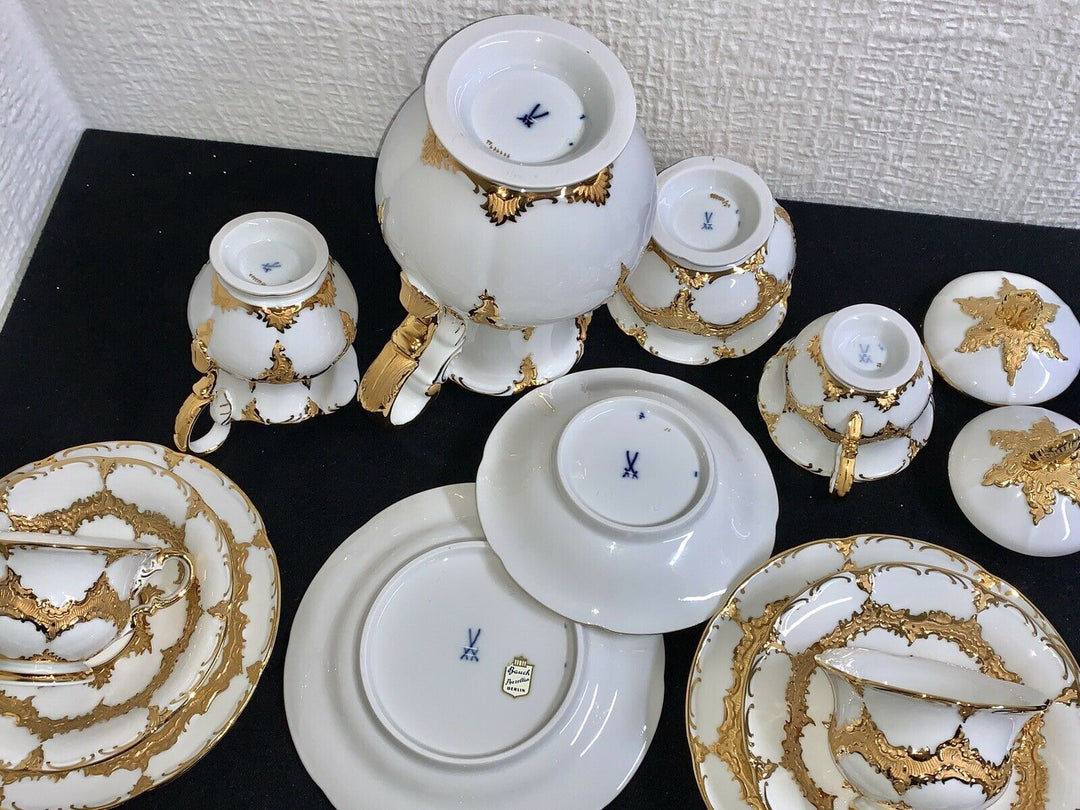 Meissen B Form Prunkservice mit reichhaltiger Goldmalerei Mokkaservice NEUWERTIG