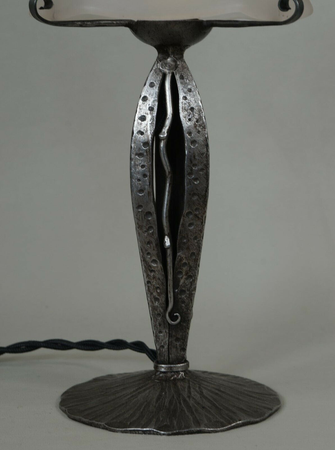 シュナイダー兄弟　フランス　1930年　アールデコ調ランプ　錬鉄製