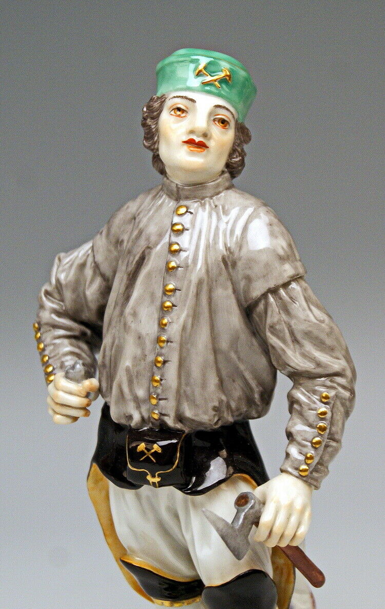 マイセン人形(MEISSEN) 職人と農民シリーズより「鉱夫の監督」