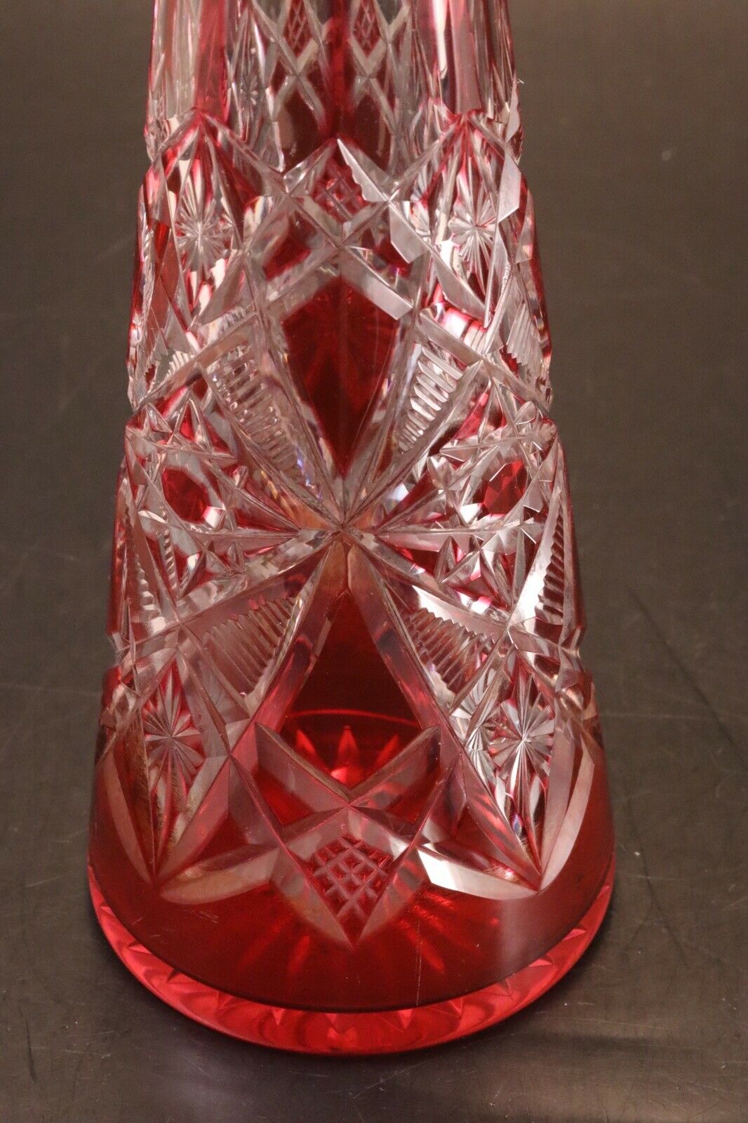 Carafe Baccarat cristal double Overlay taillé Lagny decanter vin du Rhin rubis