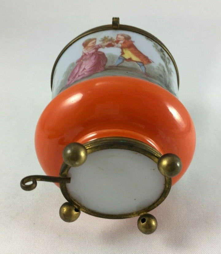 Sweet Box IN Opaline Baccarat Decorated With Romantic Feet Ball XIX ° #H483