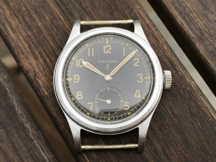 レコード　WWW ダーティ・ダース ミリタリーウォッチ イギリス軍 キャリバー022k