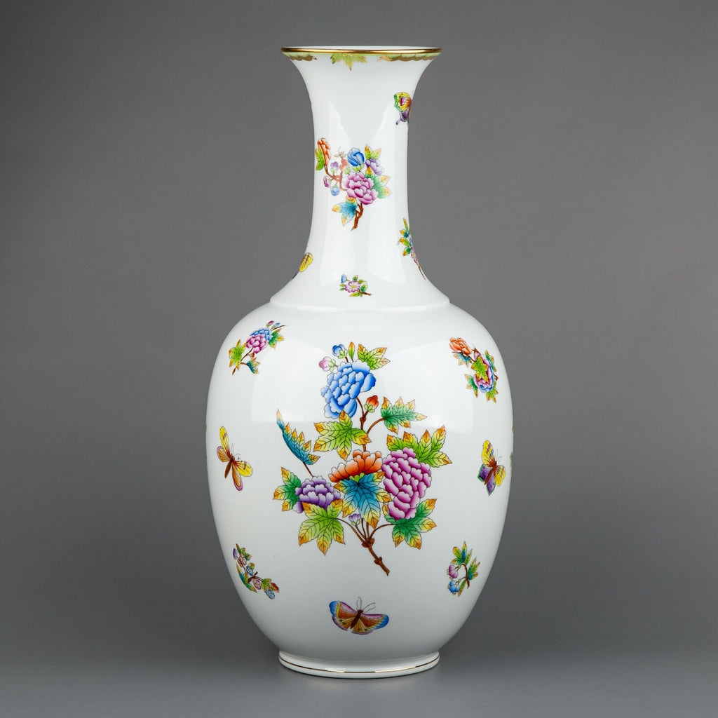 正規品定番ヘレンド 磁器クイーンビクトリア花瓶 - Amphora Vase. HEREND ヘレンド