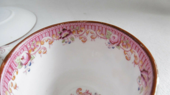 Tasse et sous-tasse Minton SARREGUEMINES du XIXe à décor foral