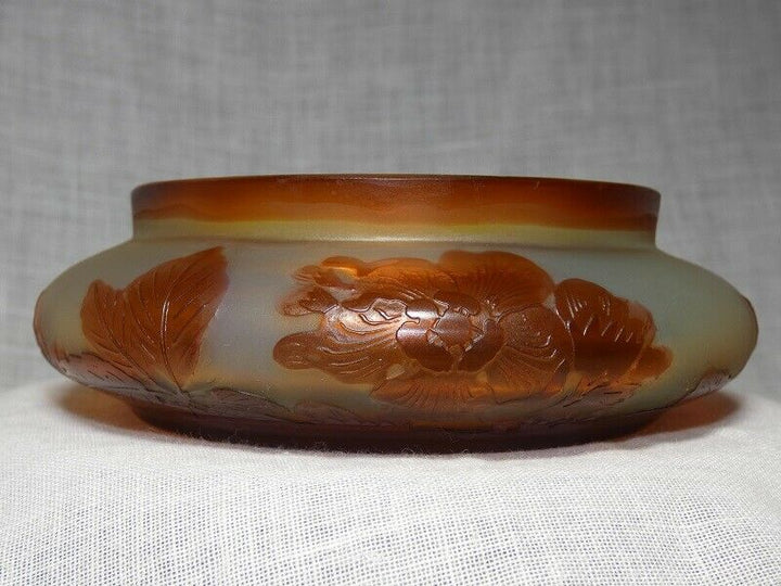  Vide poche ou coupe, pate de verre signée " Gallé " école de Nancy Art Nouveau