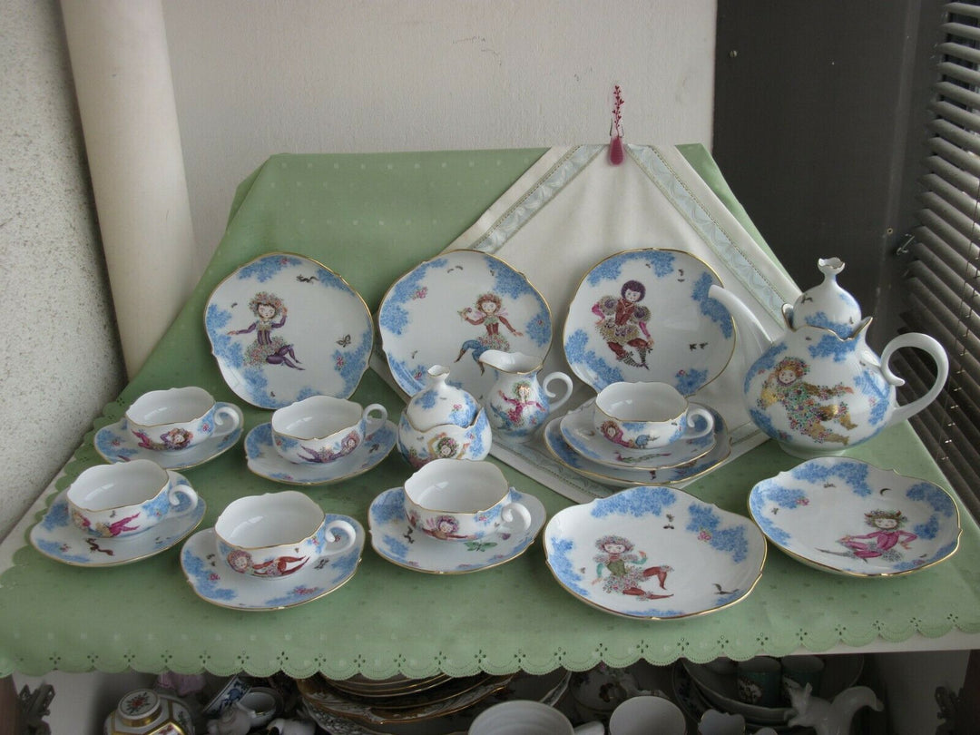 Schönes großes Meissen Tee-Service in Dekor Sommernachtstraum / Blütenreigen